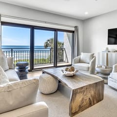 Paradise Palms